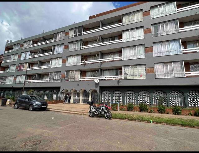 1 BEDROOM APARTMENT FOR SALE IN YEOVILLE